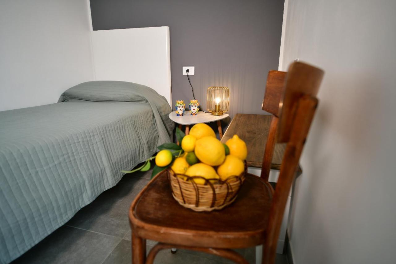 Inkantu B&B Terrasini Eksteriør bilde